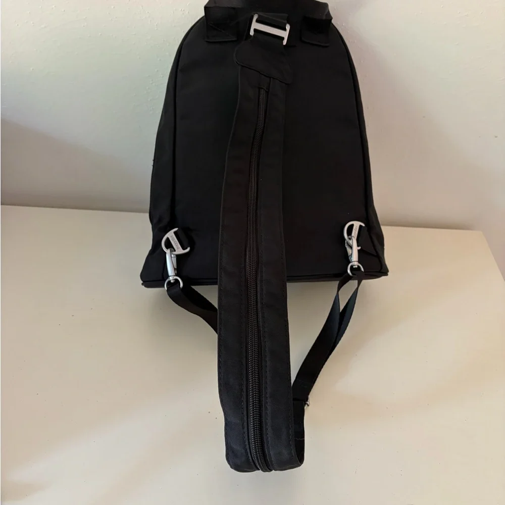Baggallini Nylon Backpack/Crossbody - Picture 3 of 4